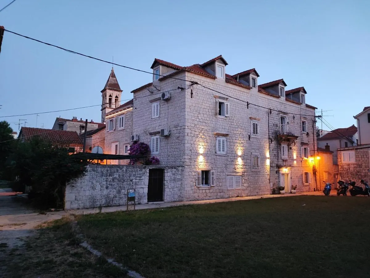 Room No3 Trogir