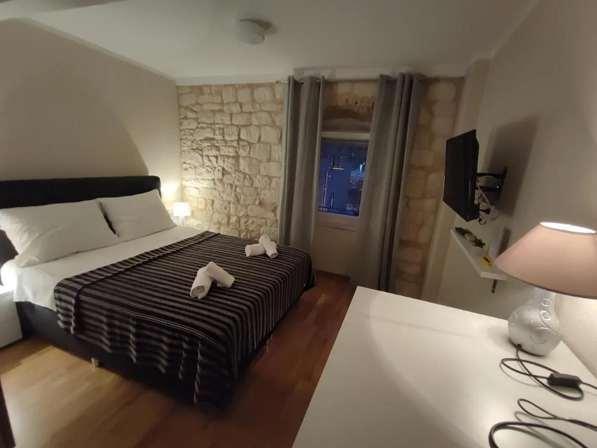 Room No3 Trogir