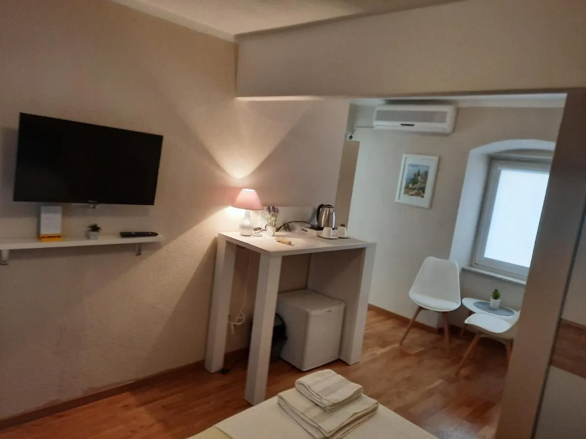 Room No3 Trogir Guest house